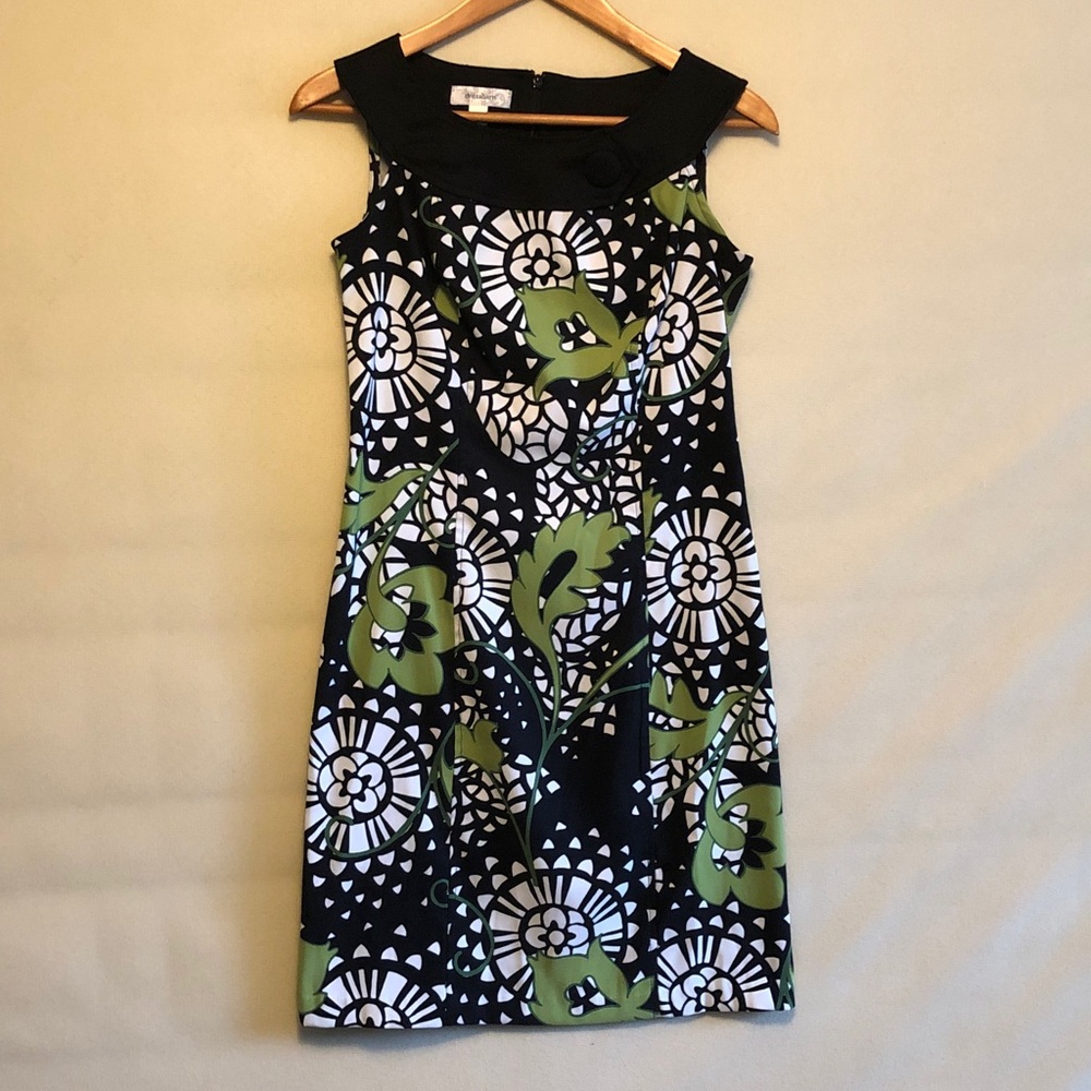 Dressbarn Elegant Sleeveless Silhouette Size 4 Vibrant Dress Skims Body #1183